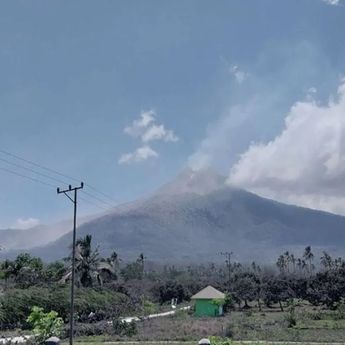 Gunung Lewotobi Laki-Laki Masih Berpotensi Erupsi, Badan Geologi Tetapkan Status Awas