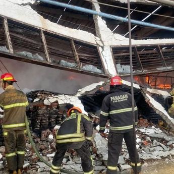 Kebakaran Pabrik Tekstil di Bandung, Damkar Kerahkan 7 Unit Pemadam