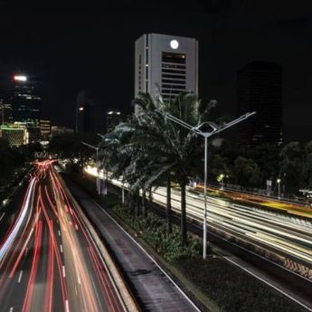 Emisi Karbon Berkurang 66,49 Ton Berkat Aksi Pemadaman Lampu Serentak di Jakarta