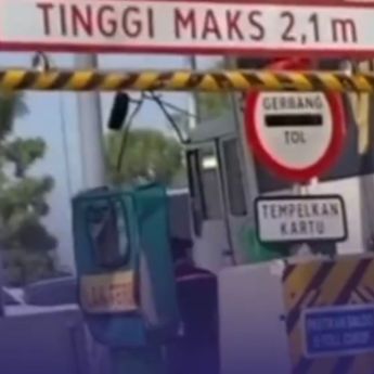 Rem Blong, Penyebab Utama Truk Tabrak Gerbang Tol Jatikarya Pagi Ini