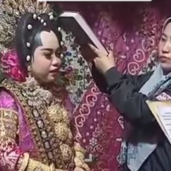 Viral! Pengantin Dilantik jadi Anggota KPPS Sebelum Ijab Kabul