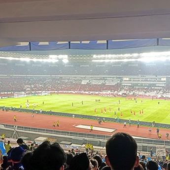 Hujan Lebat Warnai Laga Indonesia vs Jepang di GBK