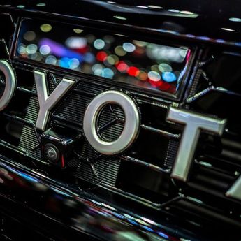 Mobil Konsep Toyota b77 Debut di China