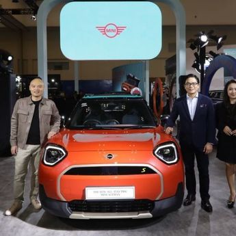 MINI Indonesia Hadirkan MINI Aceman dan MINI 5-Door di MUF GJAW 2024