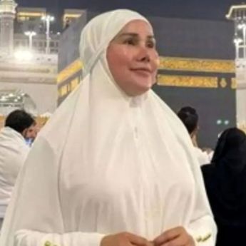 Transgender Isa Zega Umroh Berhijab, DPR Soroti Kinerja Kemenag dan MUI