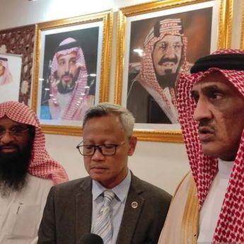 Dapat Undangan Umrah Gratis dari Raja Salman, Jamaah Indonesia Ucapkan Terima Kasih