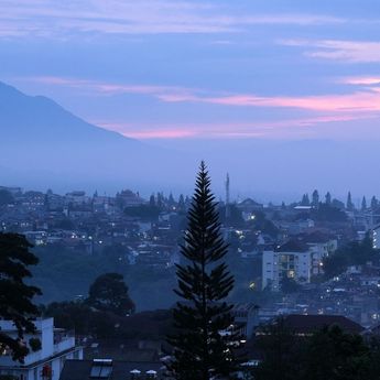 Destinasi Liburan Terpopuler di Bandung yang Wajib Dikunjungi