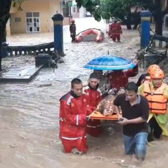 20 Kecamatan di Sukabumi Terendam Banjir dan Longsor, Korban Hilang Masih Dicari