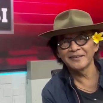 Sujiwo Tejo: Netizen Bukan Bela Penjual Es Teh, Tapi Gak Suka Gus Miftah!