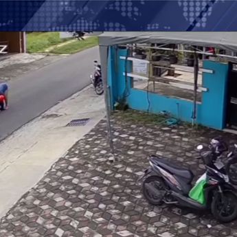 VIDEO: Mahasiswi Cantik IAIN Dihantam Innova Sampai Terkapar di Jalan