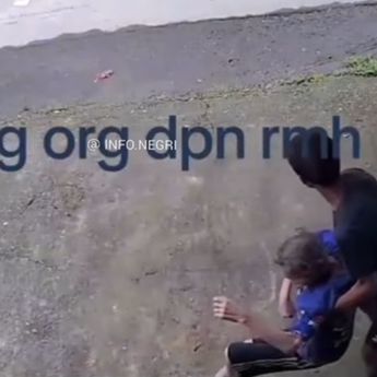 Keji! Anak Buang Ayah yang Alami Stroke di Depan Rumah Orang Lain, Netizen Murka