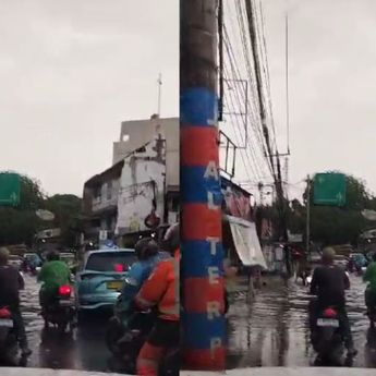 Banjir Bikin Macet Parah Jalan Joglo Raya