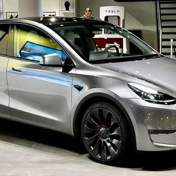 Januari 2025, Pabrik Tesla Shanghai Mulai Produksi Model Y Facelift