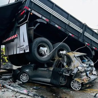 38 Orang Tewas dalam Kecelakaan Bus Mengerikan di Brasil