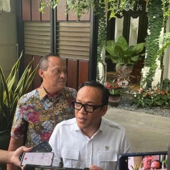 Wamenaker Immanuel Berharap PHK Massal Tidak Terjadi di Indonesia