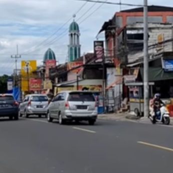 Situasi Terkini Lalu Lintas di Puncak Bogor, One Way Diberlakukan