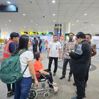 Imigrasi Optimalkan Tablet Pemeriksaan untuk Kelancaran Perlintasan di Bandara Kualanamu