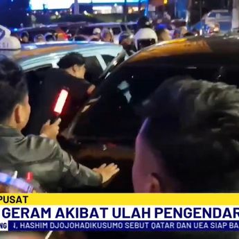 Kabur Usai Tabrak Dua Pengendara Sepeda Motor, Mobil Ini Jadi Sasaran Amukan Massa