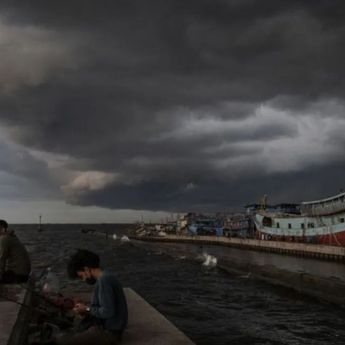 Jasad Pria Ditemukan Mengambang di Pelabuhan Muara Baru Jakarta Utara