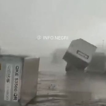 Bandara King Abdulaziz Saudi Terendam Banjir