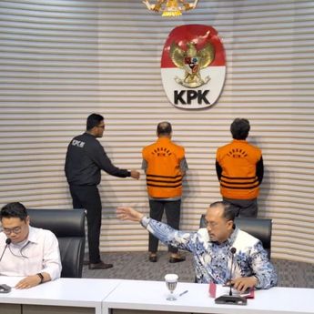 KPK Amankan Tiga Tersangka dalam Kasus Pengadaan Server Fiktif PT SSC