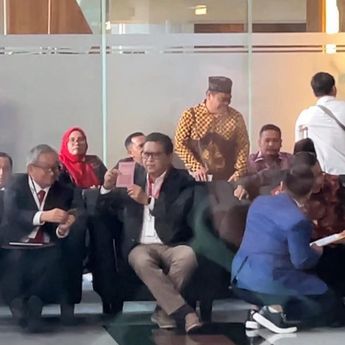 Penuhi Panggilan KPK Sebagai Tersangka, Hasto Siap Ikuti Proses Hukum