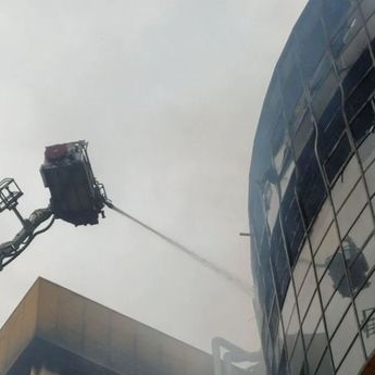 Mobil dan Motor Ikut Terbakar di Gedung Glodok Plaza, Begini Kondisinya Saat Ditemukan