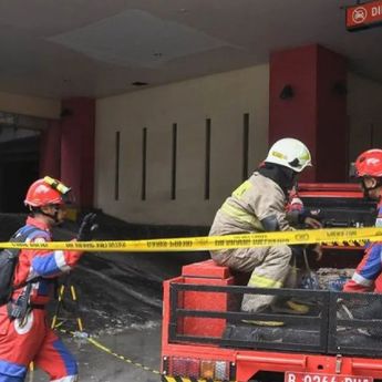 Pencarian Korban Kebakaran Glodok Plaza Dihentikan Sementara