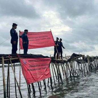 Menteri Trenggono Perintahkan Jajarannya Bongkar Pagar Laut Tangerang Dalam 2x24 Jam