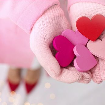 Kenapa Warna Merah dan Pink Selalu Mendominasi Perayaan Valentine?