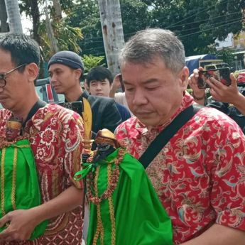 Polres Cirebon Kota Kembalikan 2 Rupang Berumur 200 Tahun yang Hilang Dicuri