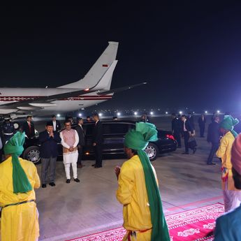 Prabowo Tiba di New Delhi India, Disambut Sejumlah Pejabat Tinggi di Bandara