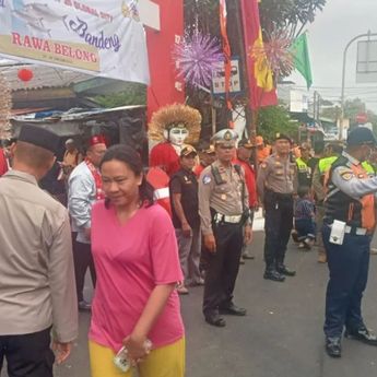 Begini Ramainya Festival Bandeng Rawa Belong Jelang Imlek