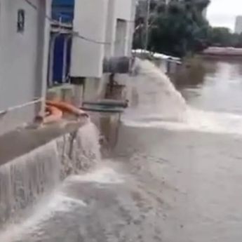 Pemkot Jakarta Utara Optimalkan Pompa Stasioner untuk Atasi Banjir di Kelapa Gading