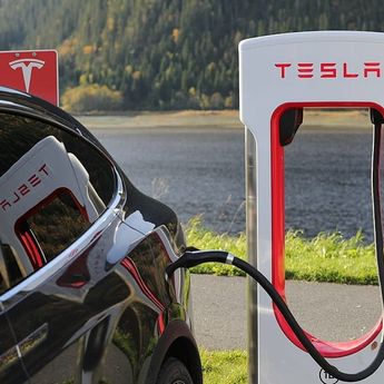 Semester Pertama 2025, Tesla Rencanakan Produksi Mobil Terjangkau