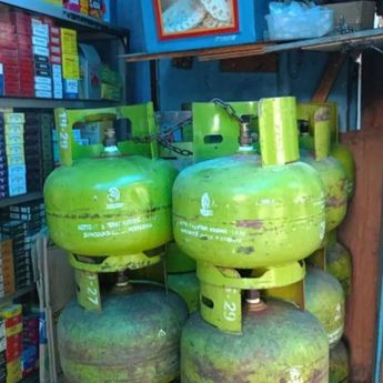 Warung di Jakarta Timur Masih Kesulitan Dapat Stok LPG 3 Kg