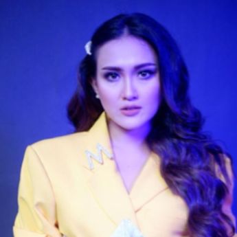 Meggie Diaz Bersinar Kembali Lewat Lagu "Madu Merah" yang Viral