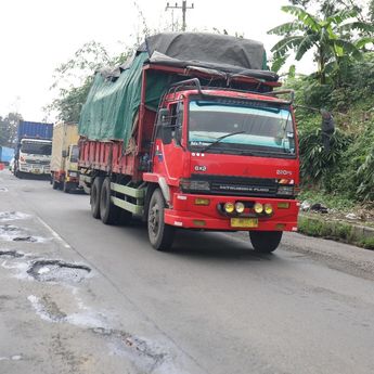 Banyak Kecelakaan Akibat Jalan Berlubang di Pantura, Ini Strategi Pemerintah