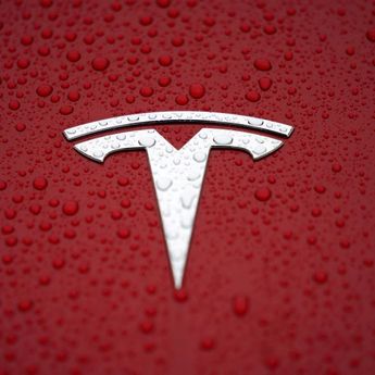 Pabrik Baterai Tesla di Shanghai Mulai Beroperasi