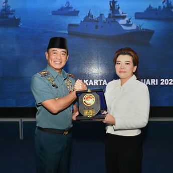 Alasan Panglima Komando Armada RI Berikan Penghargaan untuk Livienne Russellia