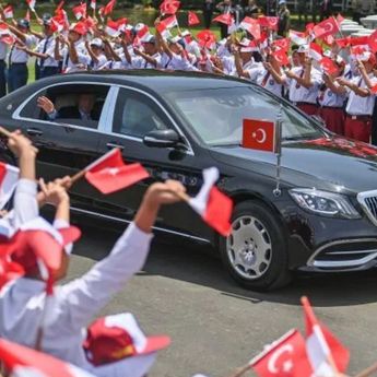 Presiden Erdogan Terharu Lihat Sambutan Hangat dari Warga Indonesia