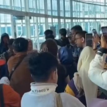 Penumpang Sriwijaya Air Terkatung-katung di Bandara Sultan Hasanuddin Sejak Jumat Malam