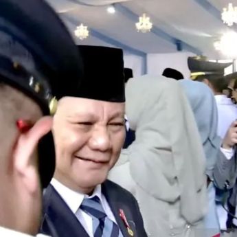 Prabowo Jabat Tangan Langsung 961 Kepala Daerah Usai Pelantikan