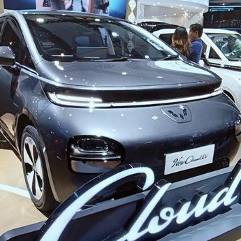 Komunitas Wuling Sambut Antusias New Air EV dan New Cloud EV di IIMS 2025