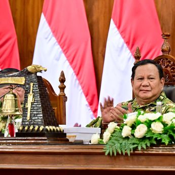 Pimpin Jamuan Makan Malam Retret Kepala Daerah, Presiden Prabowo: Kita Sudah Menjadi Satu Keluarga Besar Indonesia