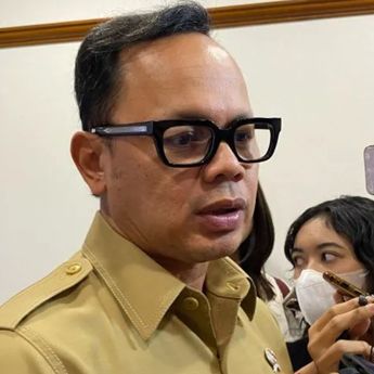 Wamendagri Minta Lucky Hakim Klarifikasi Soal Liburan ke Jepang Gak Izin