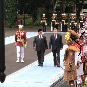 Dentuman Meriam Sambut Sekjen Partai Komunis Vietnam saat Ikuti Upacara Kenegaraan di Istana