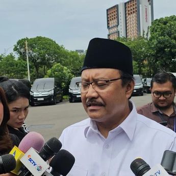 Prabowo Kumpulkan Menteri di Istana untuk Bahas Sekolah Rakyat