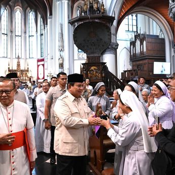 Prabowo Melayat Uskup Emeritus Keuskupan Agung Kupang diberikan tempat terbaik Katedral Jakarta