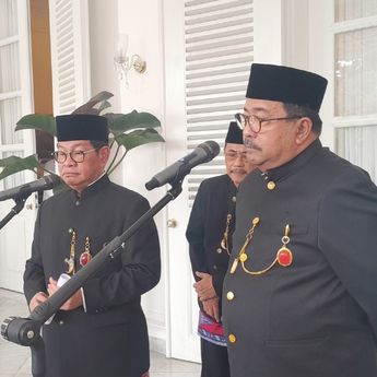 Pramono Minta Sekolah Tak Lagi Tahan Ijazah